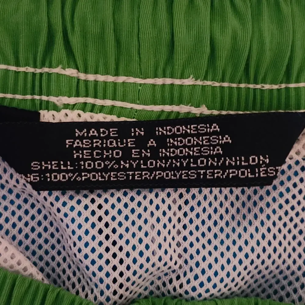 Tommy Hilfiger details side